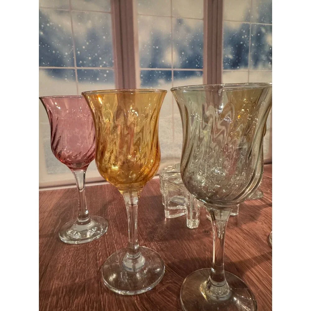 🍷 European Vintage Optic Swirl Pastel‎ Wine Glasses – Set of 6